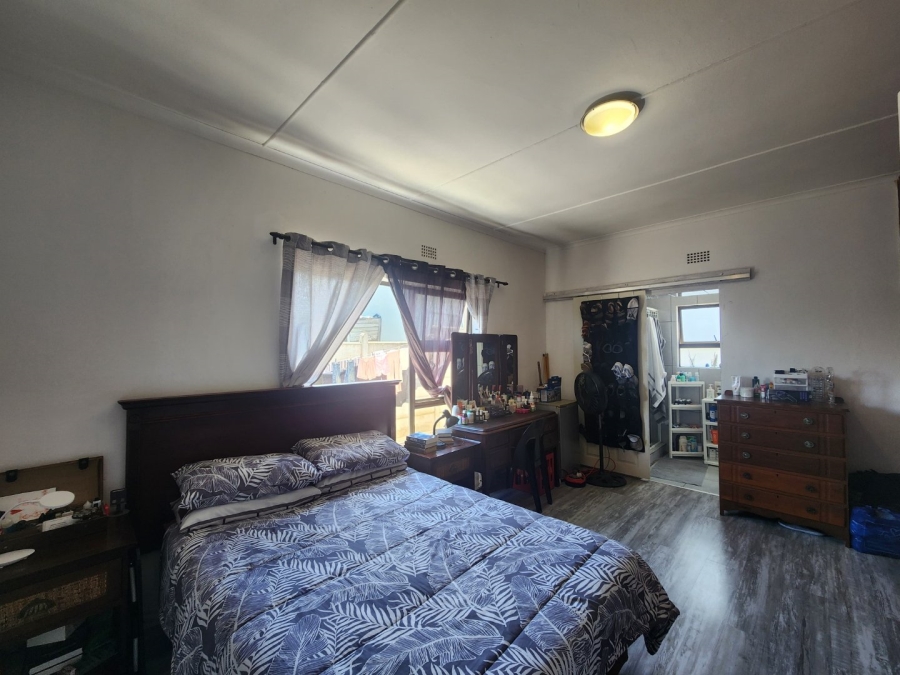 3 Bedroom Property for Sale in Pacaltsdorp Western Cape